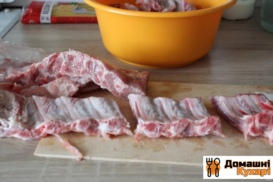 Кращий рецепт запечених свинячих реберець з маринадом, аджикою і кетчупом - фото крок 1