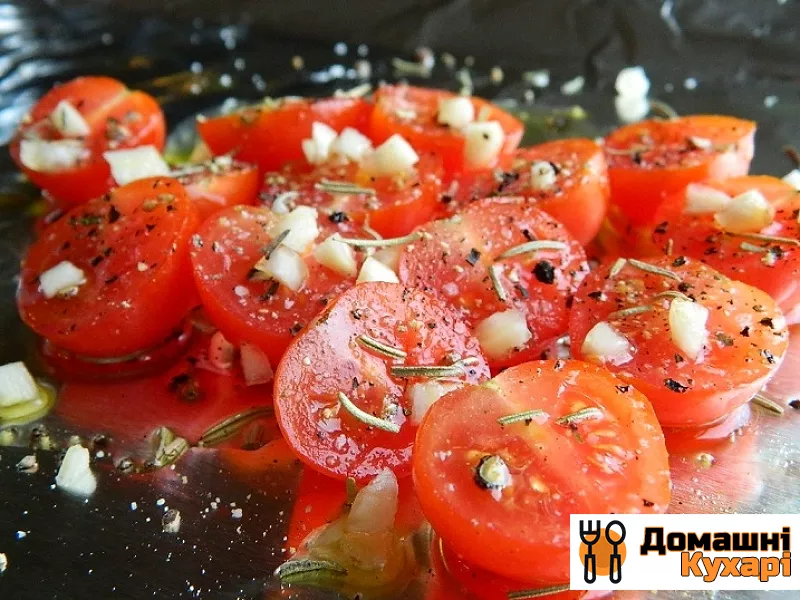 Макарони з часником і помідорами - фото крок 1