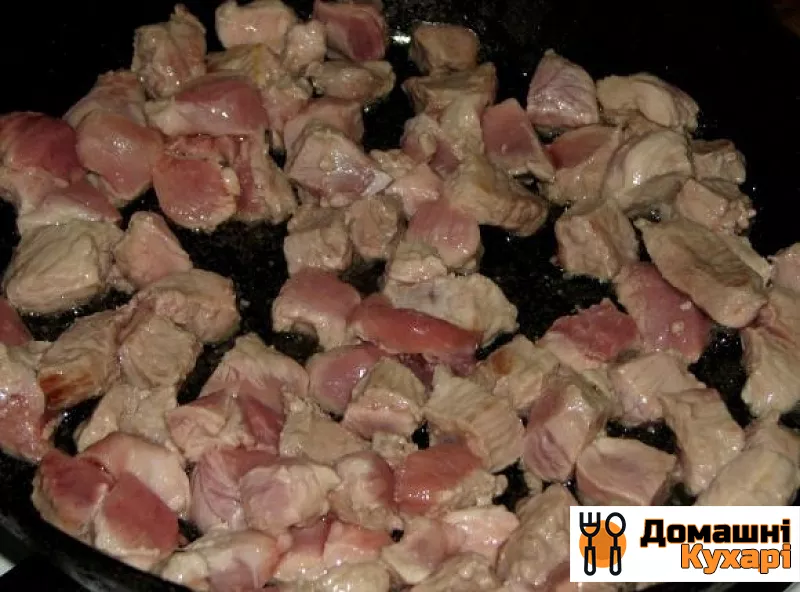 Макарони зі свининою - фото крок 2