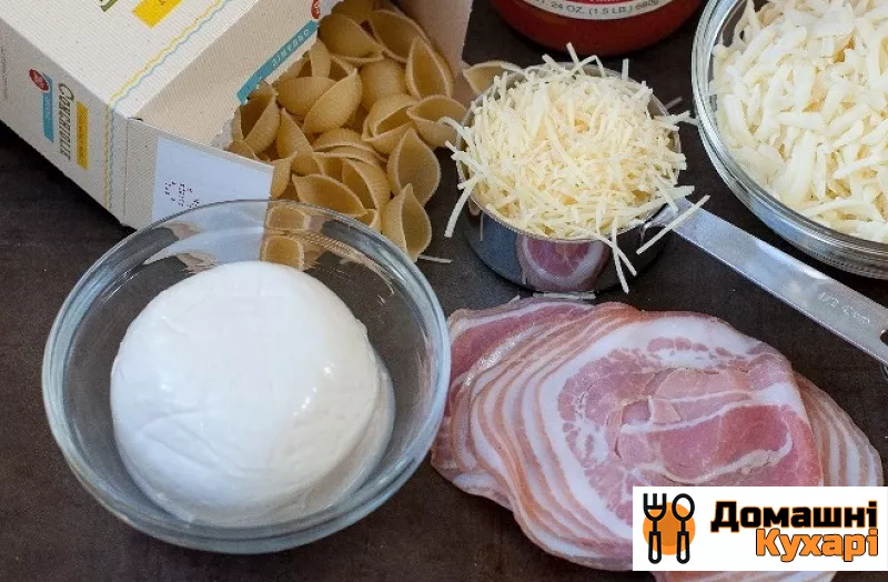 Makaronnaya запечені страви з motsarelloy - фото крок 1
