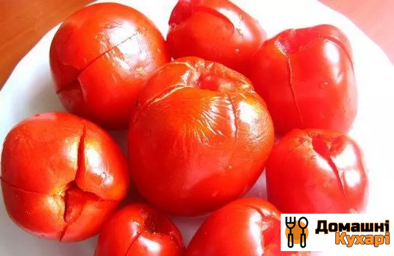 Малосольні помідори з часником і зеленню - фото крок 5