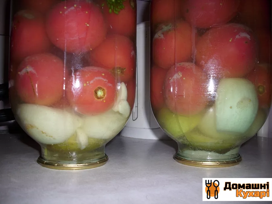 Мариновані помідори з яблуками - фото крок 5