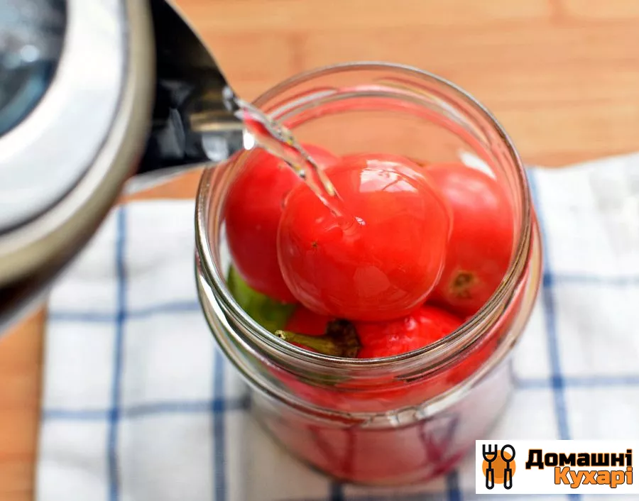 Мариновані помідори солодко-гострі - фото крок 5