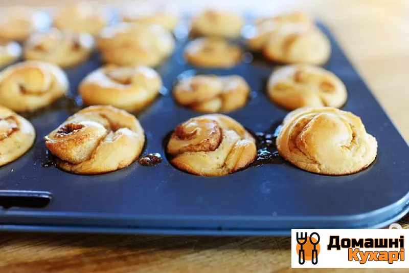 Міні-булочки з горіхами - фото крок 7