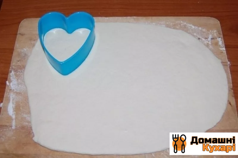 Міні-піци в формі серця на 14 лютого - фото крок 5